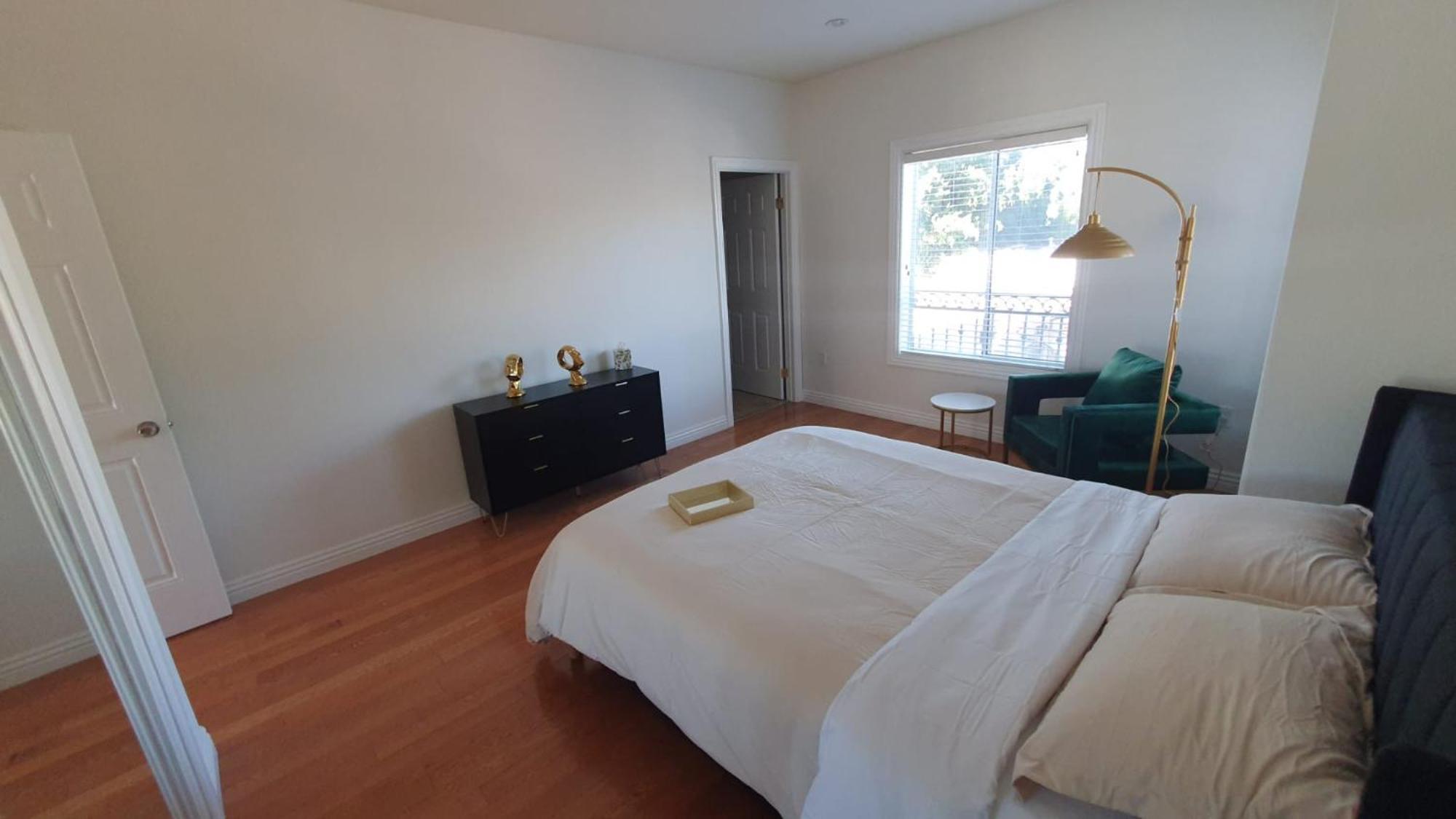 3 Bedroom Hollywood Gem Лос Анджелис Екстериор снимка