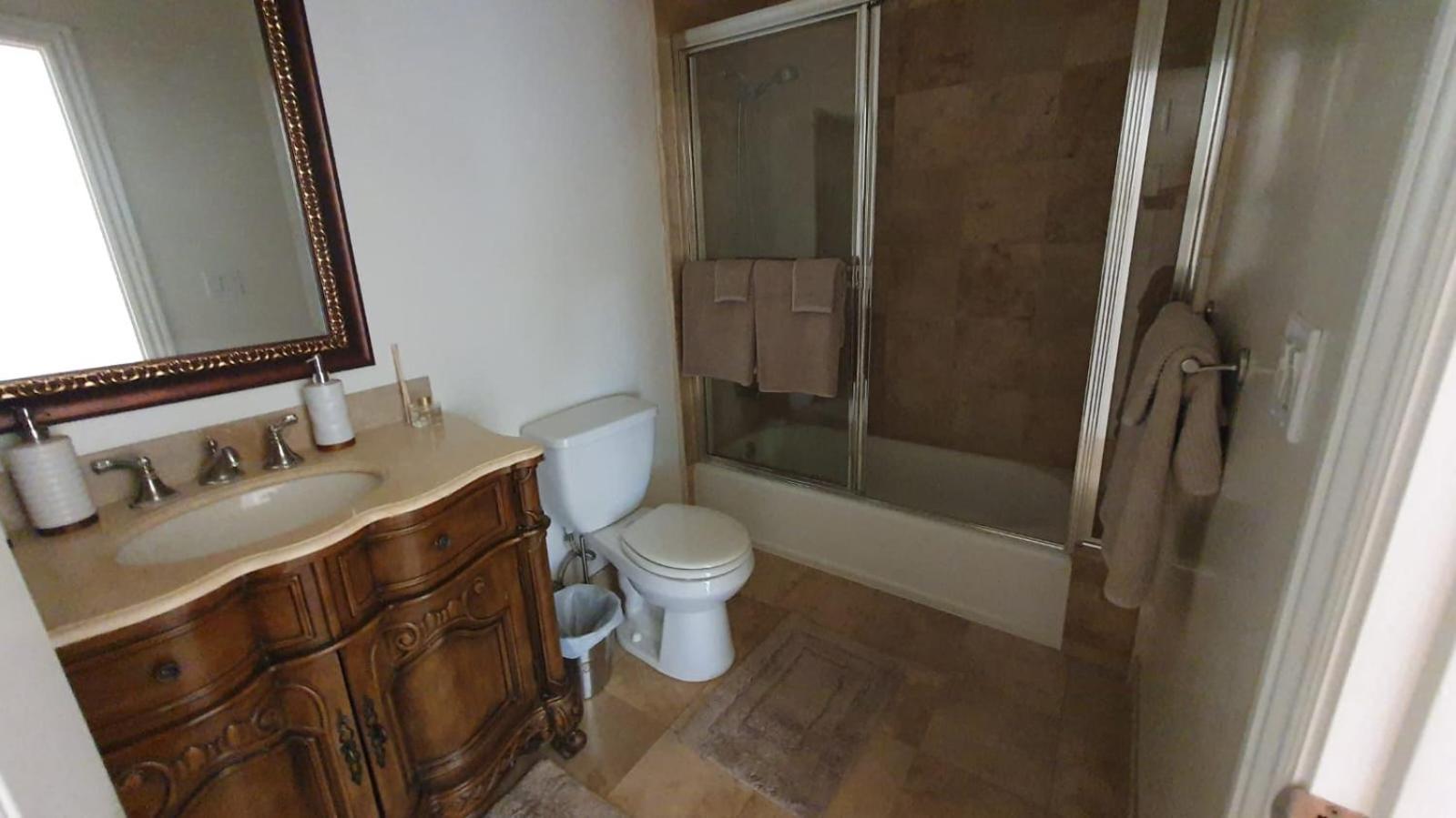 3 Bedroom Hollywood Gem Лос Анджелис Екстериор снимка