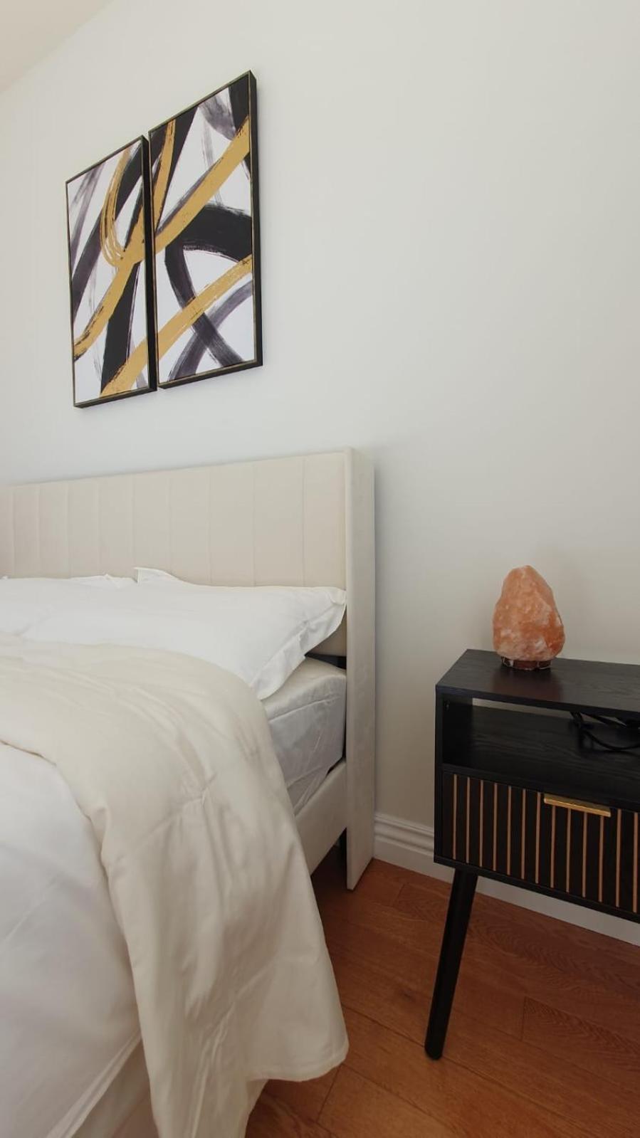 3 Bedroom Hollywood Gem Лос Анджелис Екстериор снимка